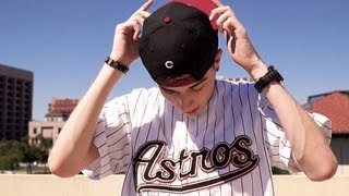 woman how to style a baseball jersey