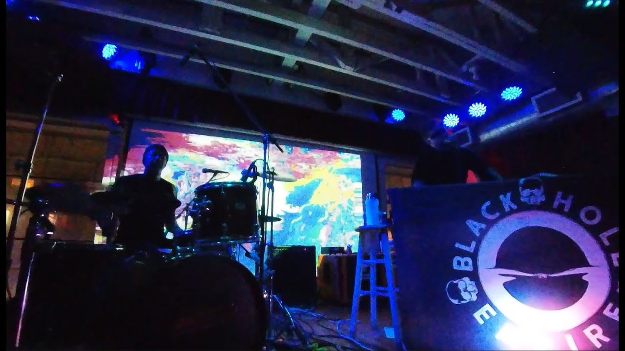 Black Hole Empire - Rot 