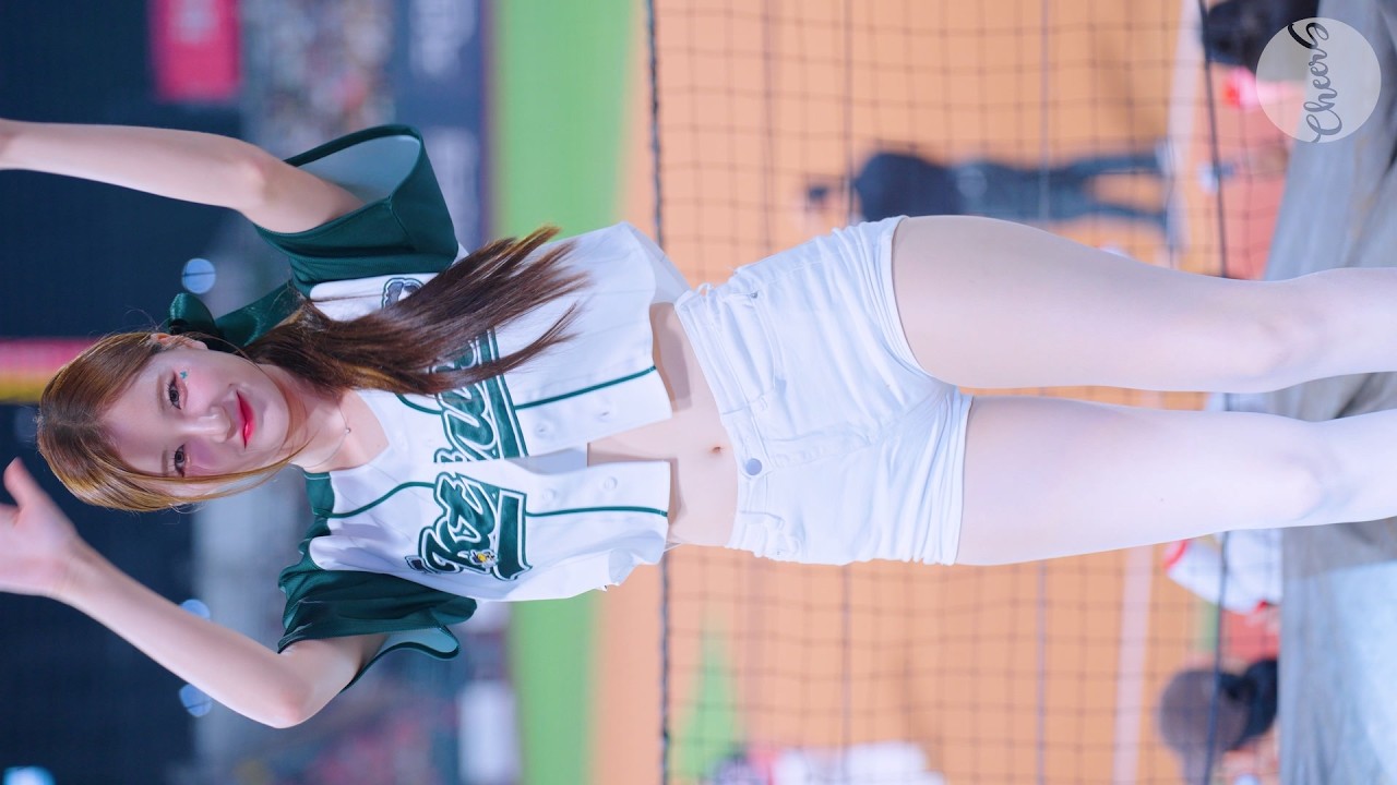 [8K] 유니폼 리폼의 정석 김해리 치어리더 직캠 Kim HaeRi Cheerleader 250831
