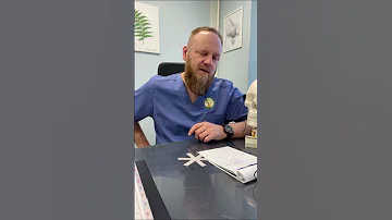 В коленном суставе жидкость