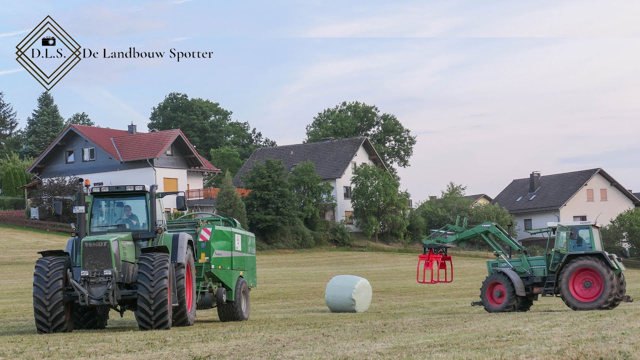 Pressing Wrapping and loading bales | Fendt Favorit 920 + Farmer 312 LSA