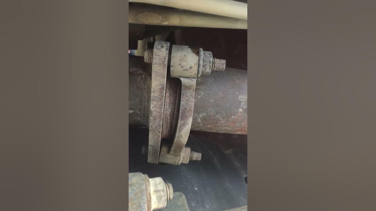 2005 Colorado exhaust donut leak p1133 pt1 YouTube