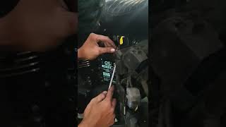 Download Lagu Ganti Aki Motor Kawasaki W175 Accu Gs Astra Original #shorts #bengkelmotor #modifikasi #kawasaki MP3