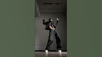 Shake It To The Max Dance 
