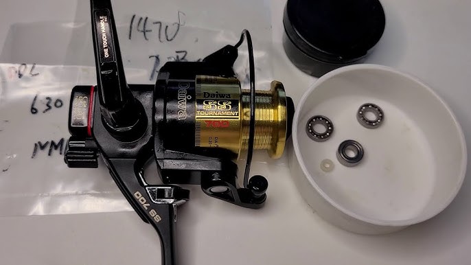 Daiwa SS Whisker Tournament 1600 spin fishing reel how to take