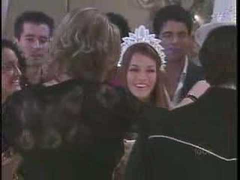 010407 Bianca Kisses Leslie On NYE At ConFusion Pt 5 