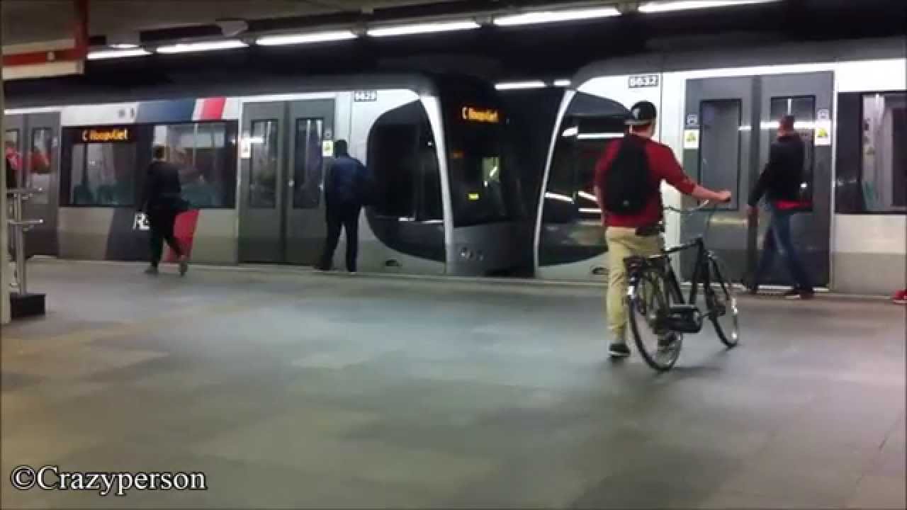 RET Metro Type SG3 aankomst Beurs Rotterdam op lijn C tot Hoogvliet