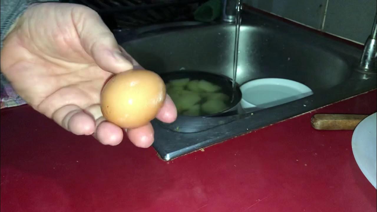 Éplucher les œufs durs, ou enlever la coquille. YouTube