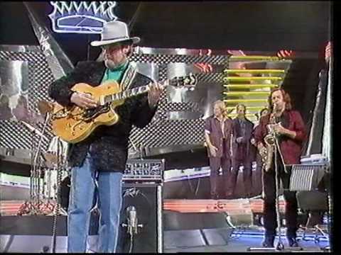 Duane Eddy (guitar) & Jim Horn (sax) : Don't Be Cr...