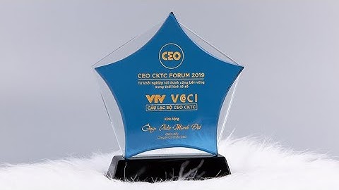 Kỷ niệm chương pha lê ngôi sao vinh danh nhân viên xuất sắc