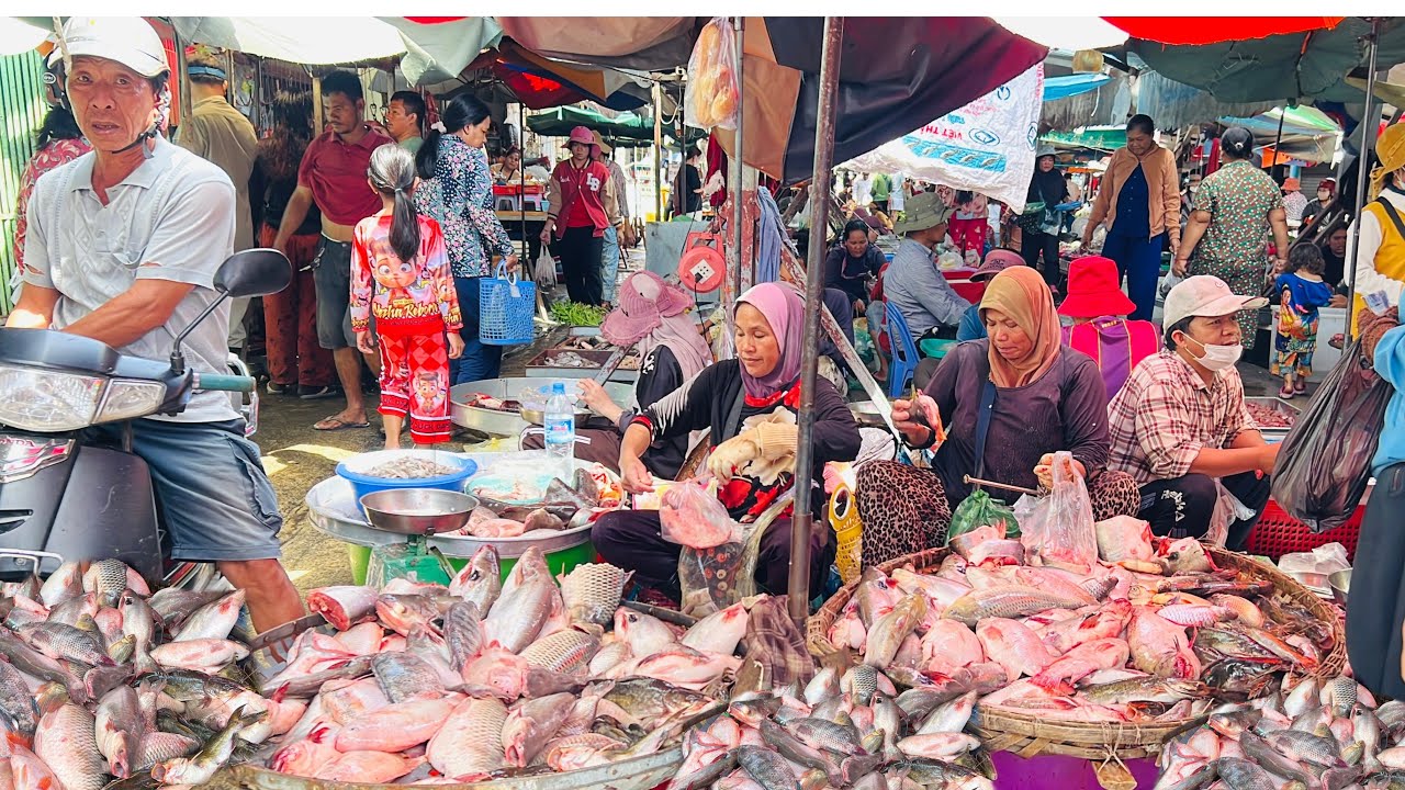 Best Cambodian Fresh Food & Daily Street Market Show - Boeng Trabek Market Daily Food tour 