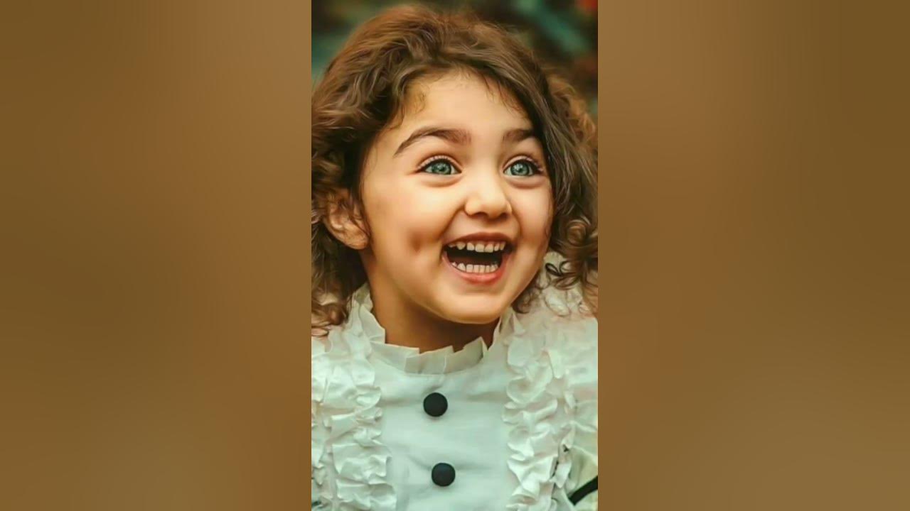 world-cutest-smile-girl-new-short-reel-nazar-na-lag-jaye-song-world