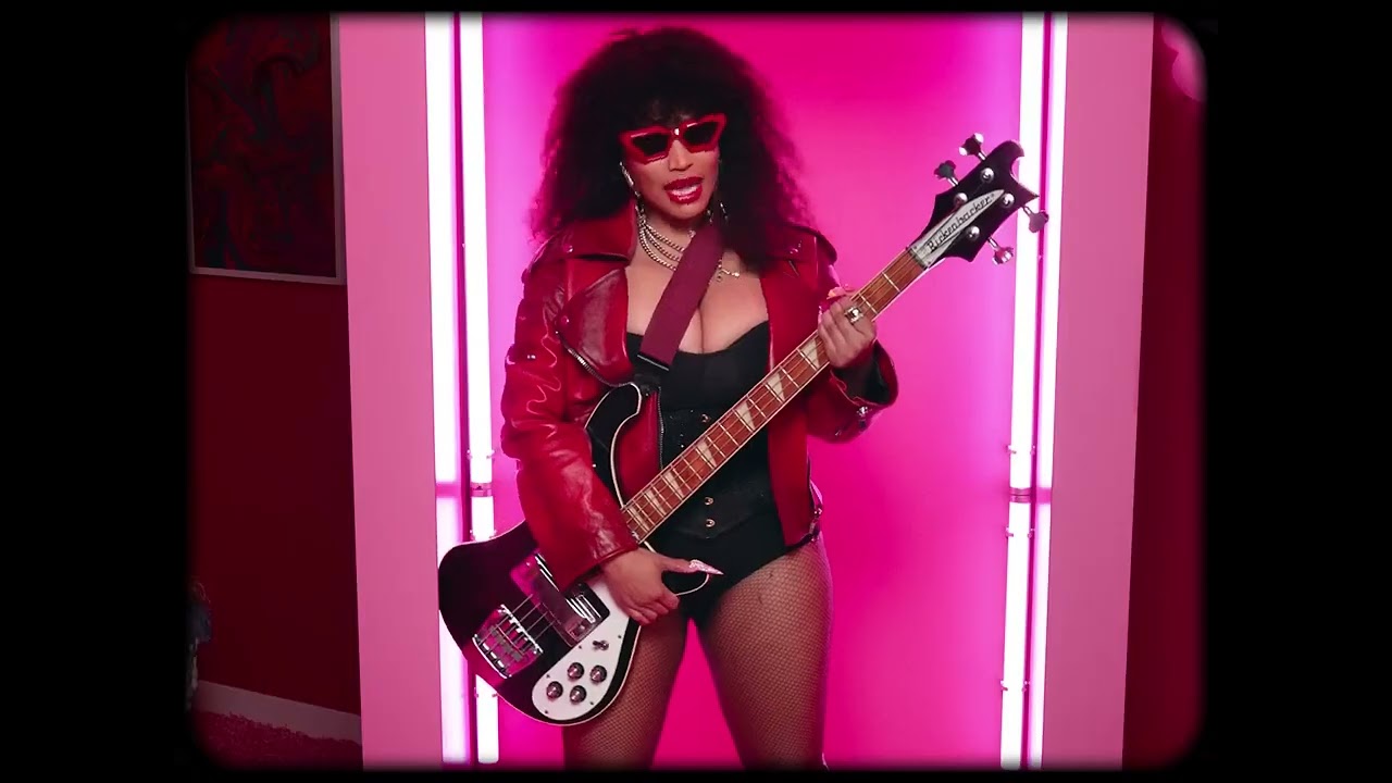 Nicki Minaj - Super Freaky Girl (Official Music Video)