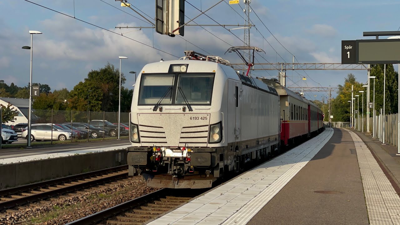 Höst på den skånska järnvägen! Tåg i Höör.