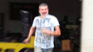 CORRENDO PARA CONSERTAR A EMPILHADEIRA
