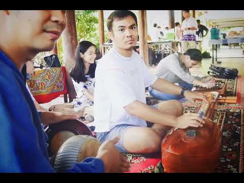 เดี่ยวจะเข้ ลาวแพน โดย อ.บรรพต วิทยาลัยนาฏศิลป์ สุพรรณบุรี