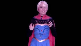 REAL LIFE FROZEN Elsa Sings : 