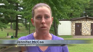Thousands join Facebook group protesting virtual school