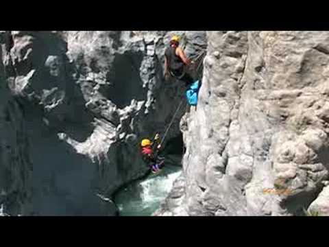 Alcantara reloaded : Super Canyoning in Sicily !(s...