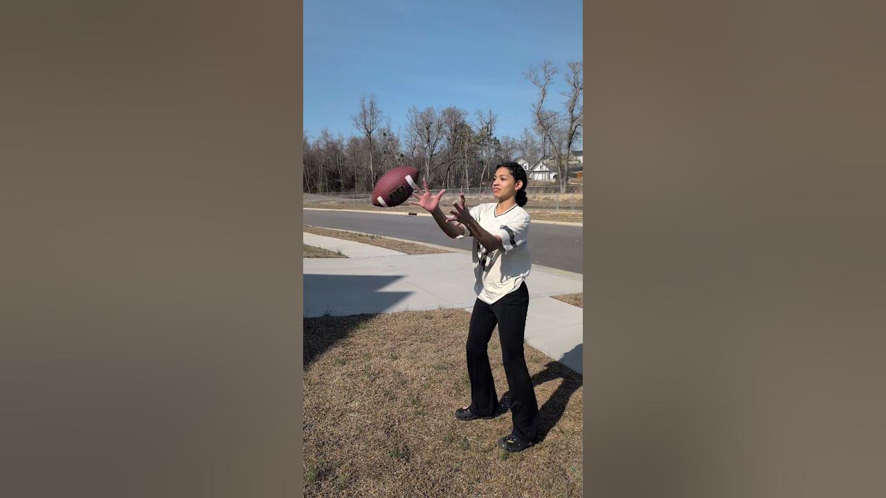 Nice catch cheer selenagregg sophiagregg2472 youtube