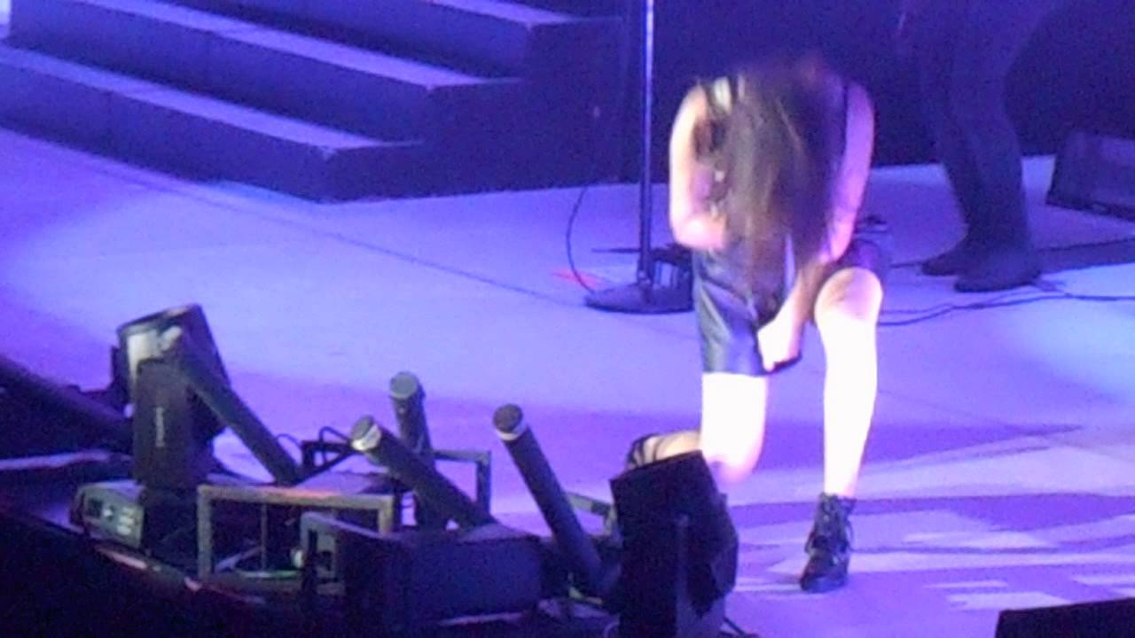 Victoria Justice - Begging on your Knees - Minneapolis Minnesota