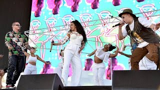 Cardi b brought out j balvin and bad bunny to perform i like it at
coachella 2018 week 2 video credits: take a look real 92.3 la
(@real923la): https://twi...