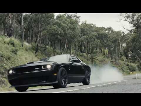 Conheça o 2017 Dodge Challenger SRT