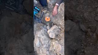 “Metal Detector ने खोला राज: पहाड़ में मिला सोना!” #shorts