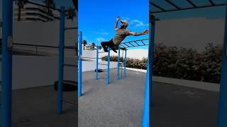 Swings with @SergioBodtkerLund  🐒👌🏻 #parkour #calisthenics #swings #bars #oeiras #lisbon