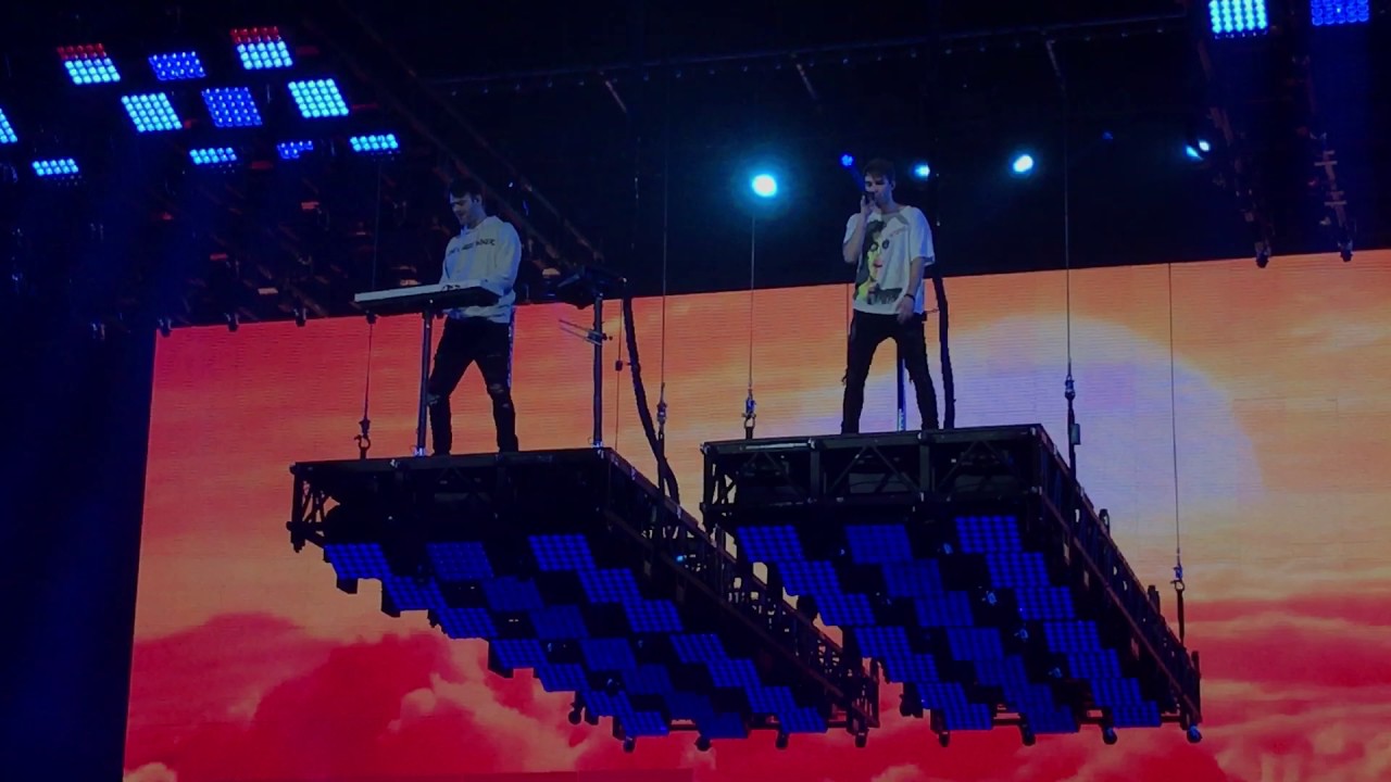 The Chainsmokers Live Memories Tour Toronto Paris YouTube