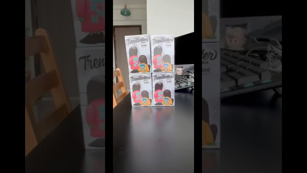 Trendsetter Maria by Klaris Artworks