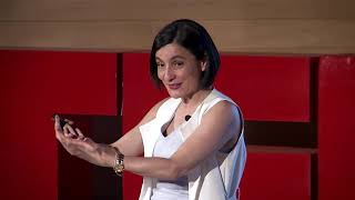 Cómo ser líder y femenina .. y  no  morir en el intento…Se puede!!! | Soledad Ovando | TEDxUAIWomen