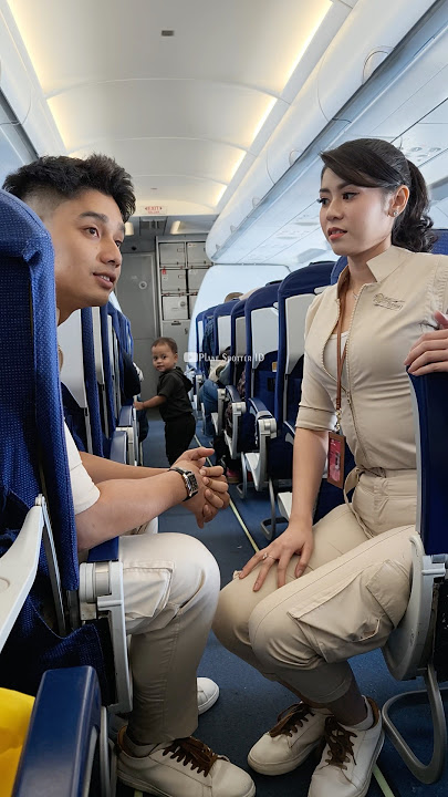 Pramugari Cantik dan Pramugara Ganteng Super Air Jet Lagi Ngobrol dalam Pesawat 🥰🥰💪💪