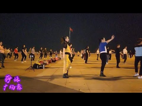 一支草原情歌广场舞，谁看了都说美，难怪一直这么火！