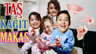 Bahar Mustafa Eren Banu Alya Taş Kağit Makas Oyunu Resimi