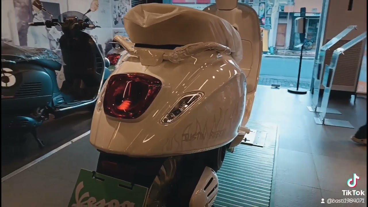 Obejrzyj vespa jb concept sprint tft w YouTube Obejrzyj vespa jb concept sprint tft w YouTube