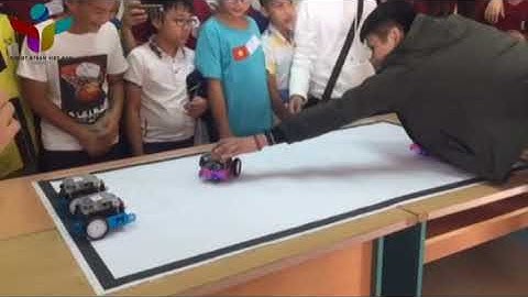 Trải nghiệm robot giáo dục STEM cùng các học sinh trường liên cấp Đoàn Thị Điểm