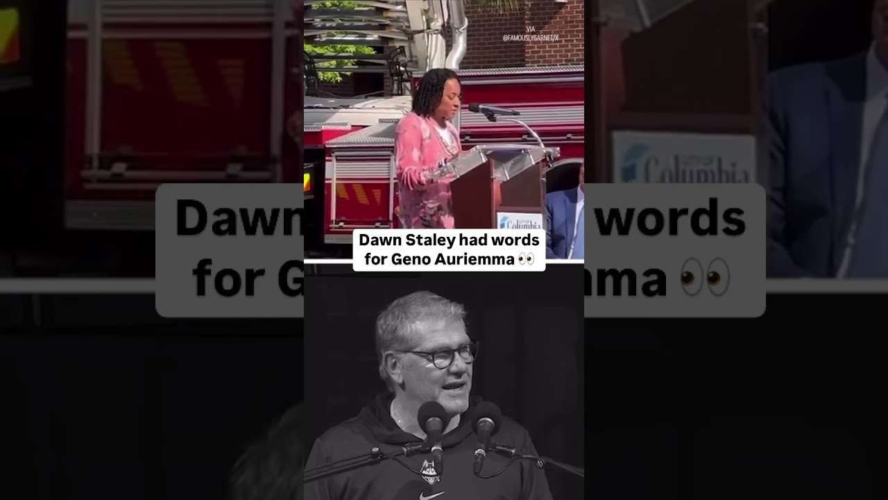 Dawn Staley checked Geno Auriemma at her statue reveal 🤝