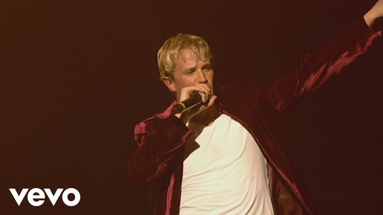 Westlife - Senorita (Live At Wembley '06)