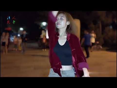 最带劲广场舞，这配乐真是绝了，“大哥，玩玩呗，多少钱，全国统一价”