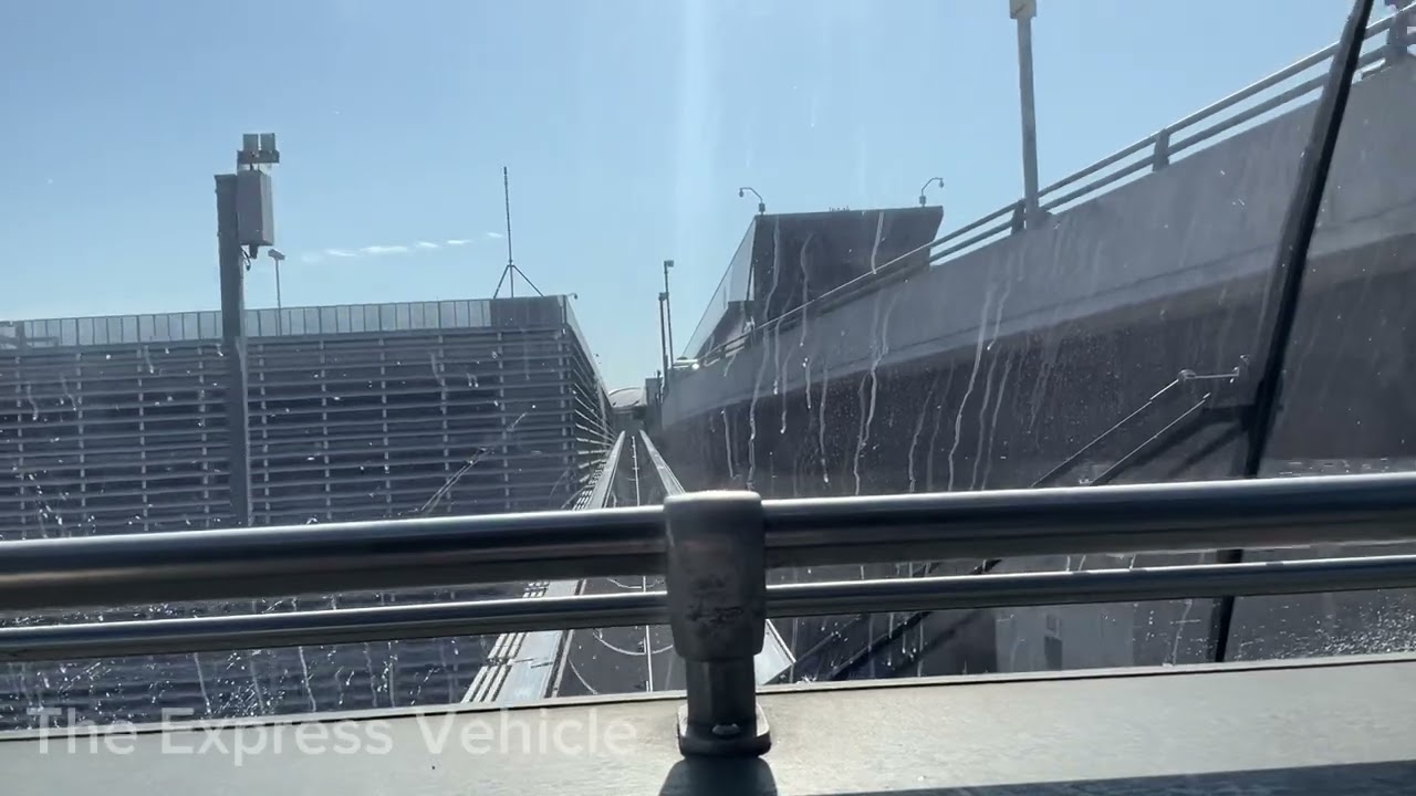 Toronto Pearson Airport Terminal Link Train Ride: Terminal 3 to Terminal 1