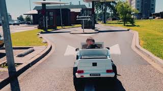 Baby driving to McDonalds screenshot 4