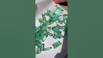 Beryl var emerald #gemquality #gemstone #crystals #ruby #gemsnjewellery #gems #tourmalinegemstone