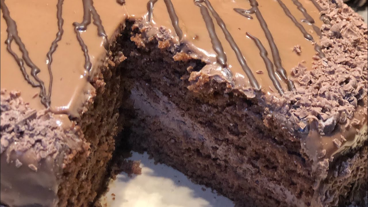 كيكة الخلاط ببيضتين فقط كيكة شوكولا هشة ورائعة بأسهل طريقة اسهل كيكة شوكولا اسفنجية وبالخلاط