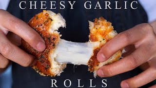 Super Cheesy Garlic Pull-Apart Bread Christmas Tree Bread
