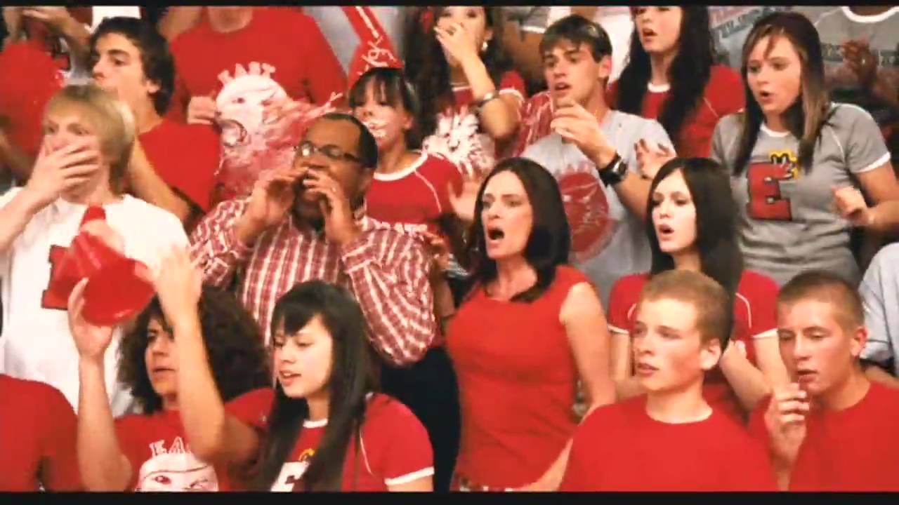 HIGH SCHOOL MUSICAL 3 BEST QUALITY!! 2ND HALF OF OPENING GAME SCENE -  YouTube
