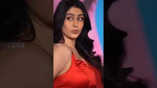 Dopamine Hira Warina In Red