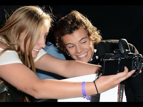 Harry Styles Lets Fans Kiss Him -- Behaves Better Than Justin Bieber, Kanye West and Other Celebs