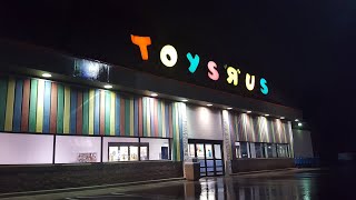 R.I.P Toys R Us - Saying Our Final Goodbyes | Vlog