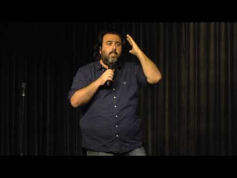 רוני קובן עיתונאי ויוצר דוקומנטרי החלום על חו ל איך כמעט והפכתי לברברה וולטרס 